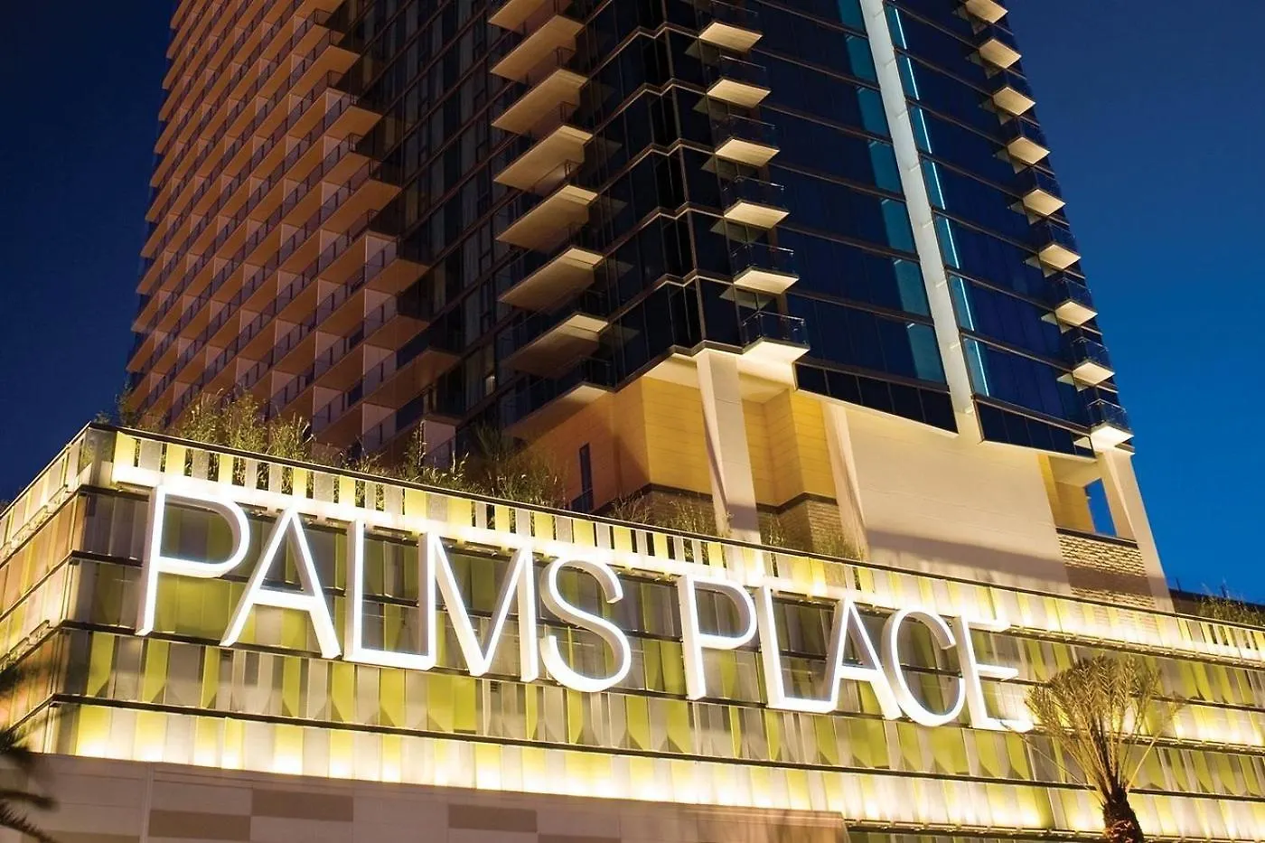 Palms Place- Strip View- High Floor- Free Parking Las Vegas Aparthotel